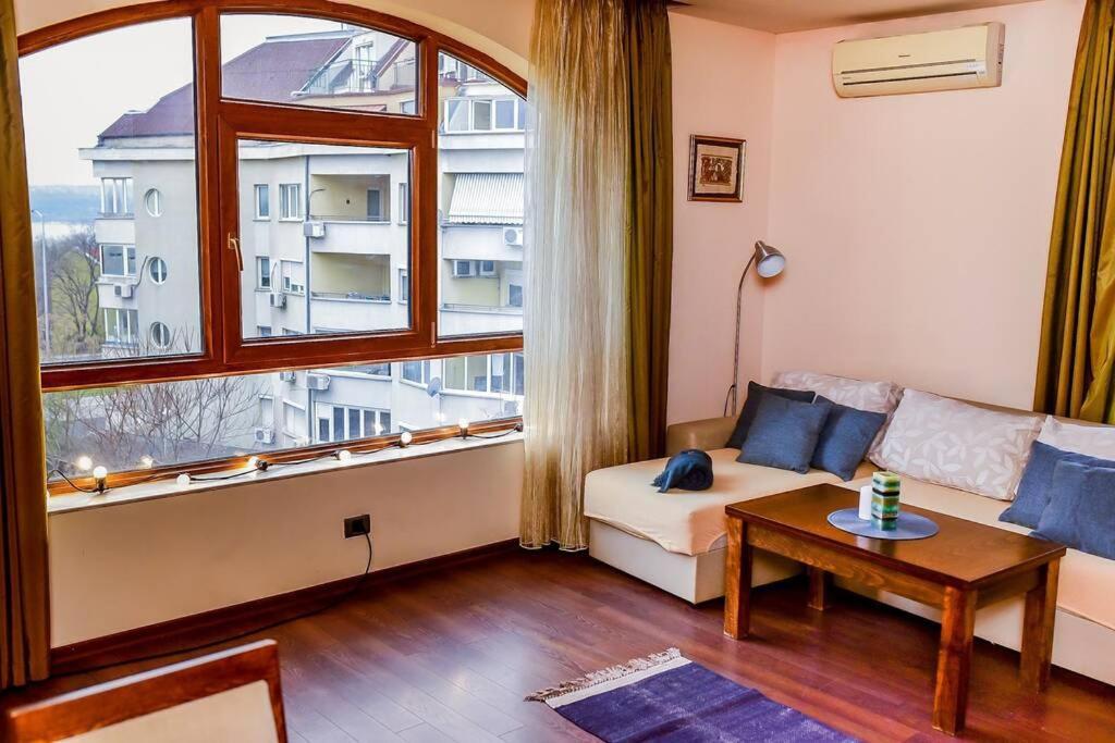 Sea View Apartment Next To Sea Garden And Beach Varna Exterior foto