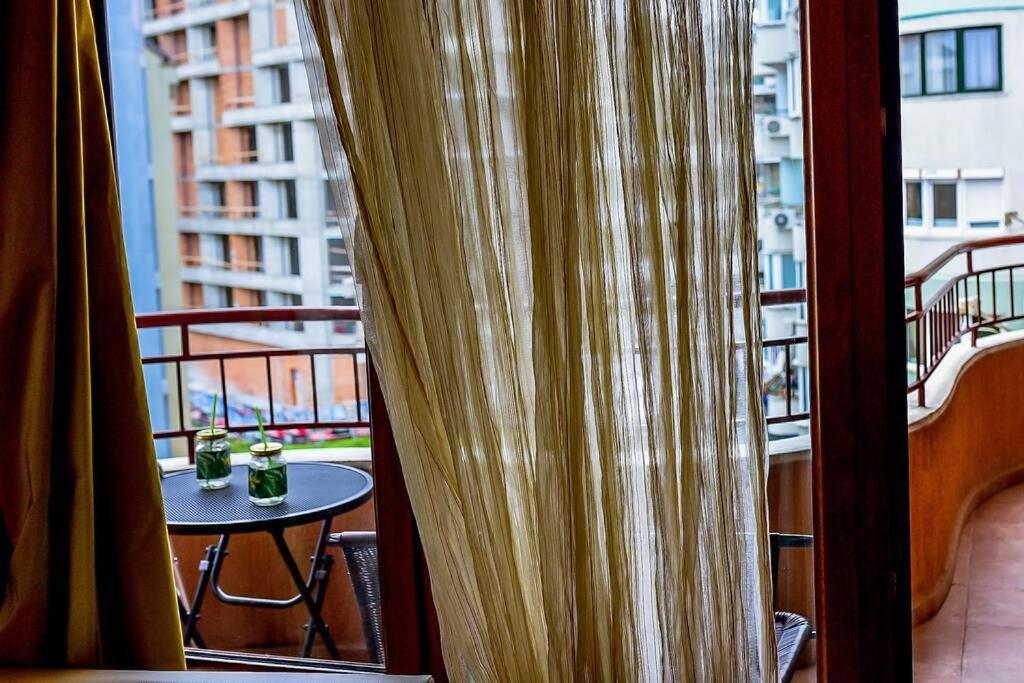 Sea View Apartment Next To Sea Garden And Beach Varna Exterior foto