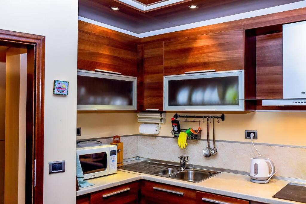 Sea View Apartment Next To Sea Garden And Beach Varna Exterior foto