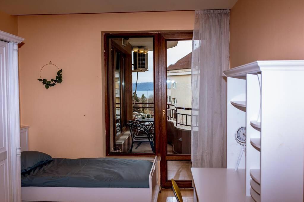 Sea View Apartment Next To Sea Garden And Beach Varna Exterior foto